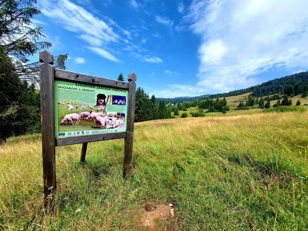Penzion Zbojnicky Halas Tisovec Exterior foto